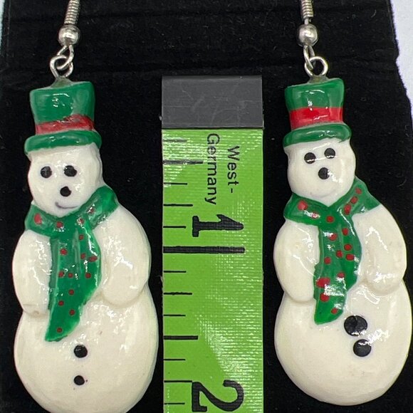 Snowman-Themed Dangle Earrings With Green & Red Accents - Picture 4 of 5